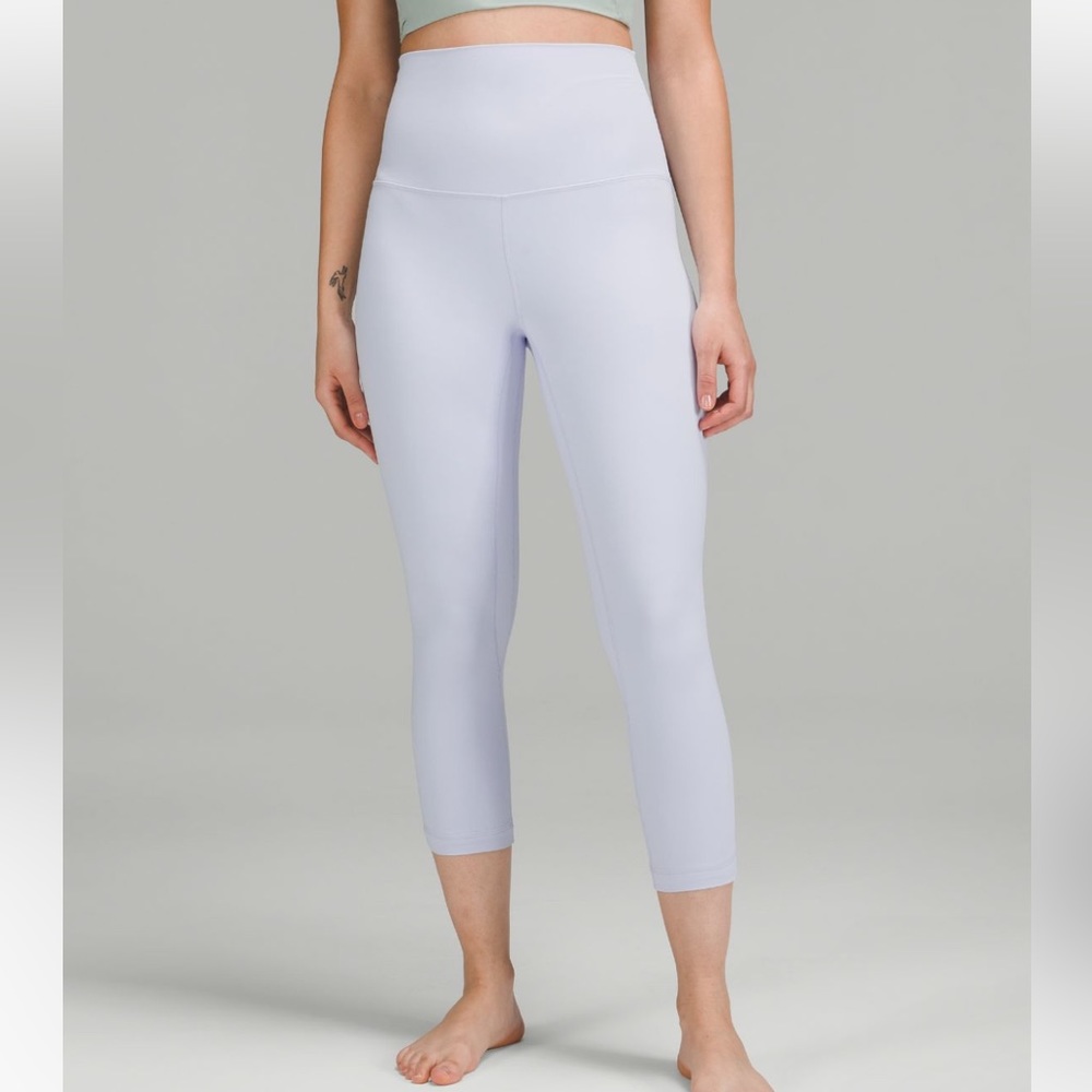 Lululemon aligns cropped